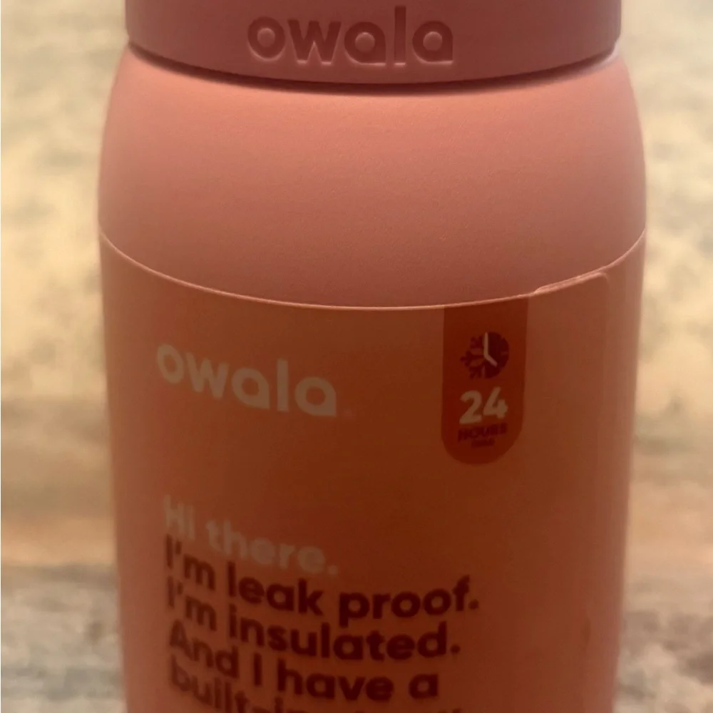 40oz Owala Pink Insulated Water Bottle with Built-in Straw - Picture 5 of 6